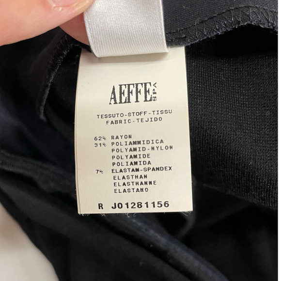 Moschino Cheap and Chic Black Pleated Straight Skirt Knee Length Size 40 / US 6 - Picture 7 of 7